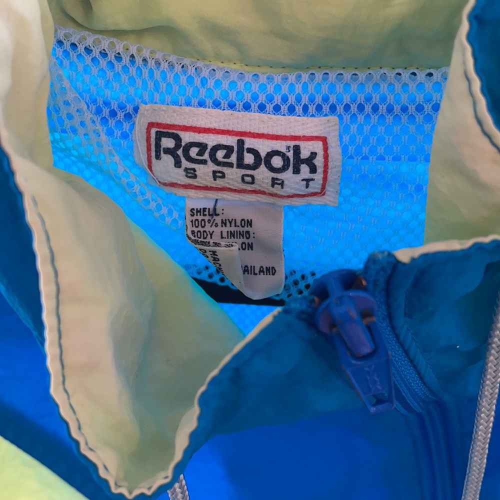 Vintage Reebok Sport wind breaker with hoody. - Picture 2 of 3